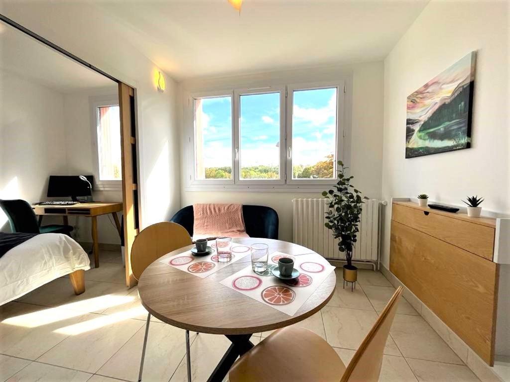 Le Prasino - Paisible Appartement Proche Rer - Bail Mobilite Massy  Extérieur photo